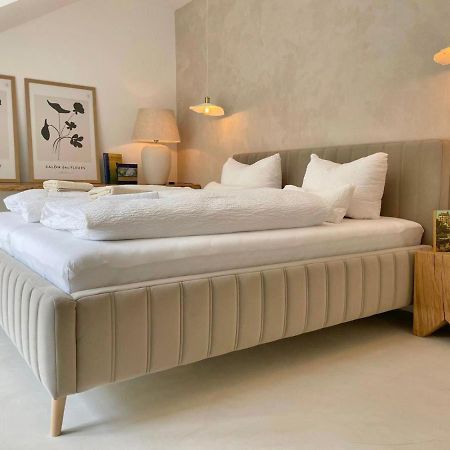 Apartma Linda 1880 การ์โลวีวารี ภายนอก รูปภาพ